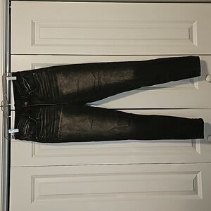 Buckle Black from Buckle ladies straight leg jeans. Black in color.